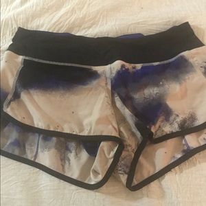 Lululemon size 6 speed shorts